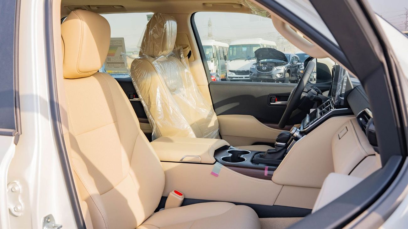 تويوتا لاند كروزر 2026 Toyota Land Cruiser 300 GXR 3.5L AT Petrol (White)