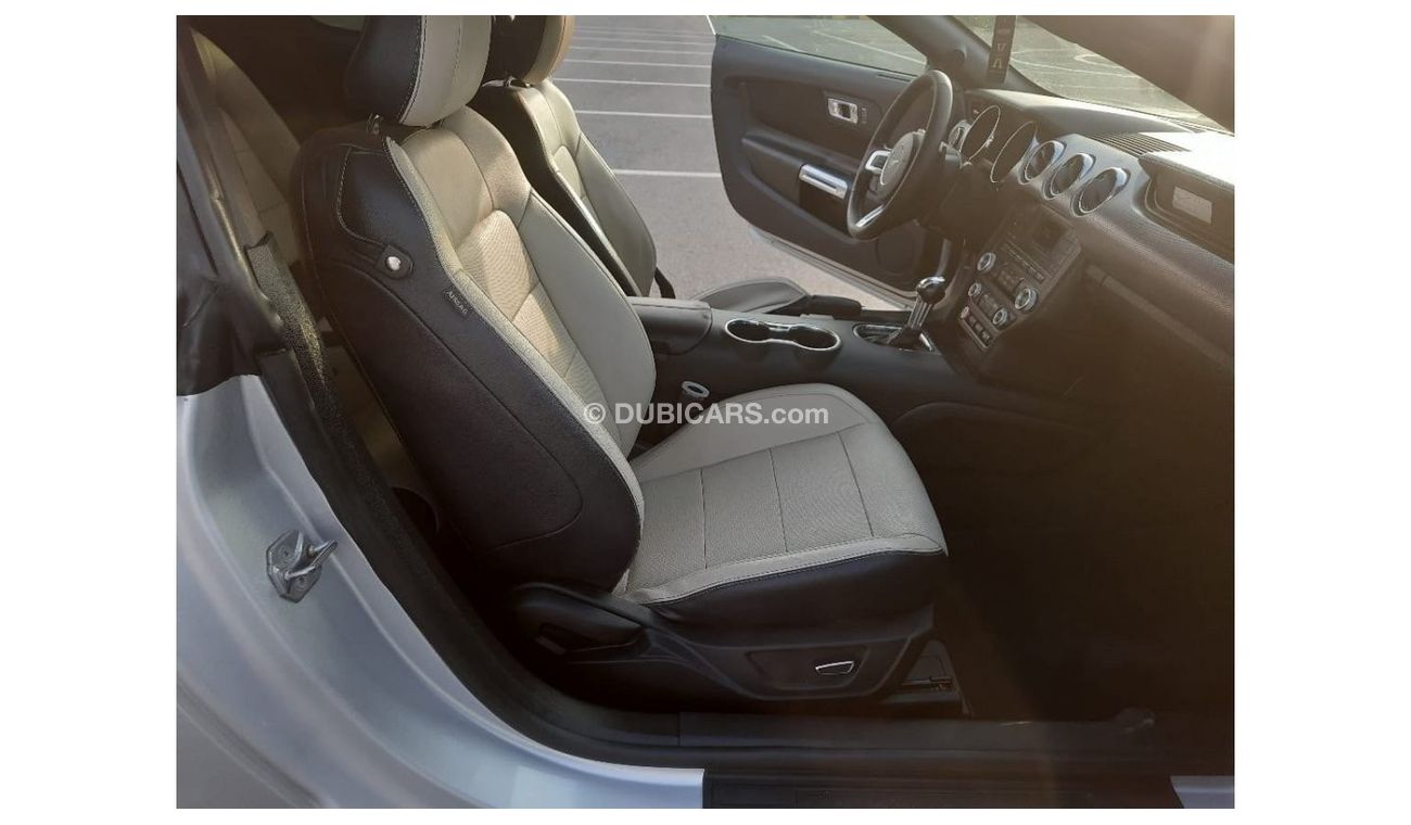 Ford Mustang GT Ford Mustang mobile 2016 Excellent Conditio  (USA - SPEC)  VERY GOOD CONDITION