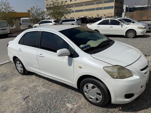 تويوتا يارس سيارة تويوتا يارس 2006 ماشية 343928 كيلو خليجي السعر 9000 درهم