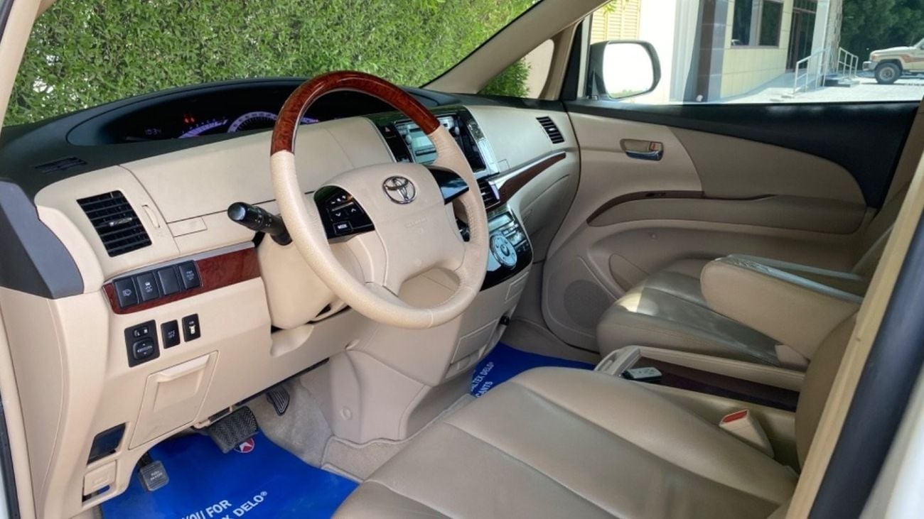 تويوتا بريفيا SE SE Full option