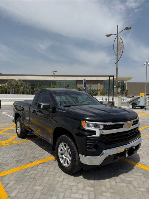 Chevrolet Silverado 1500 REG/CAB 1LT