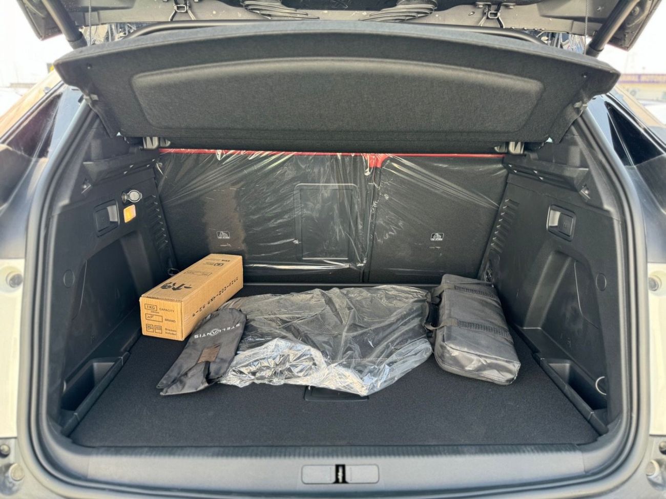 Peugeot 3008 PEUGEOT 3008 GT - 1.6T - (2025 MODEL) GCC specs