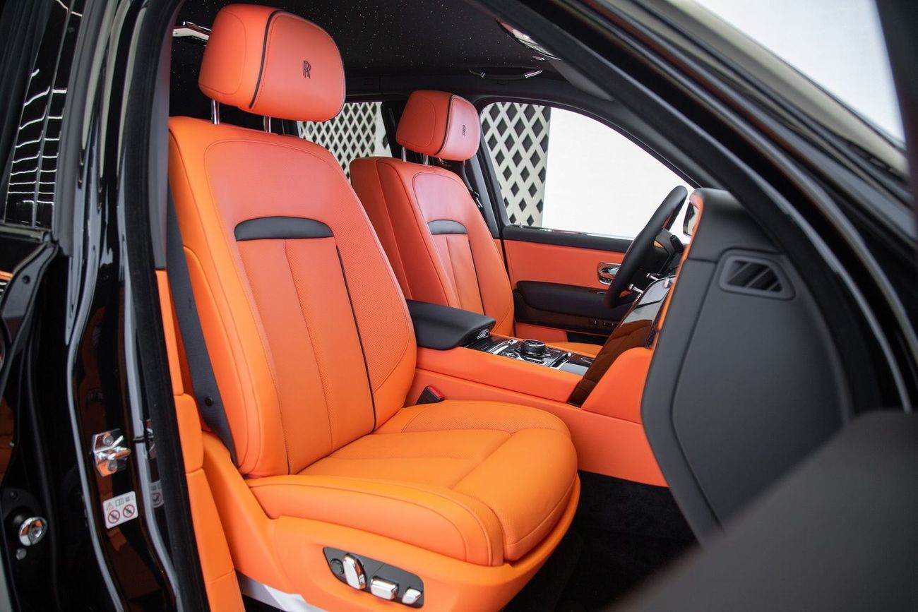 رولز رويس كولينان BLACK BADGE