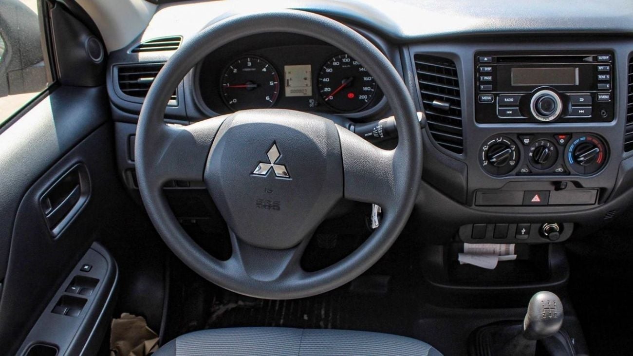 ميتسوبيشي L200 MITSUBISHI L200 2.5L Diesel MT 2023  (Export Only)