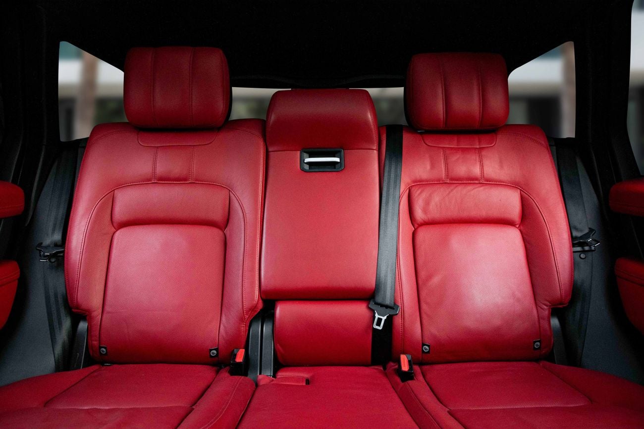 لاند روفر رينج روفر Range Rover Vogue SE Supercharged V8 | 3,525 P.M | 0% Downpayment | Perfect Condition! | Ramadan Off