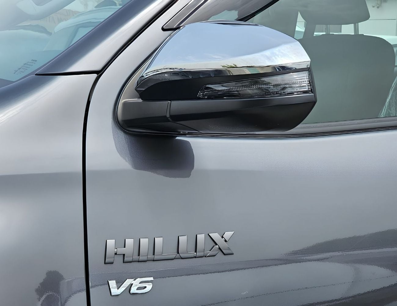 Toyota Hilux SR5 STD 4.0L PETROL SR5 STD || 4.0L PETROL 4WD | WOOD INTERIOR W VISOR | BLIND SPOT | DIFFLOCK | DVD+CAMERA (CODE # H6B)