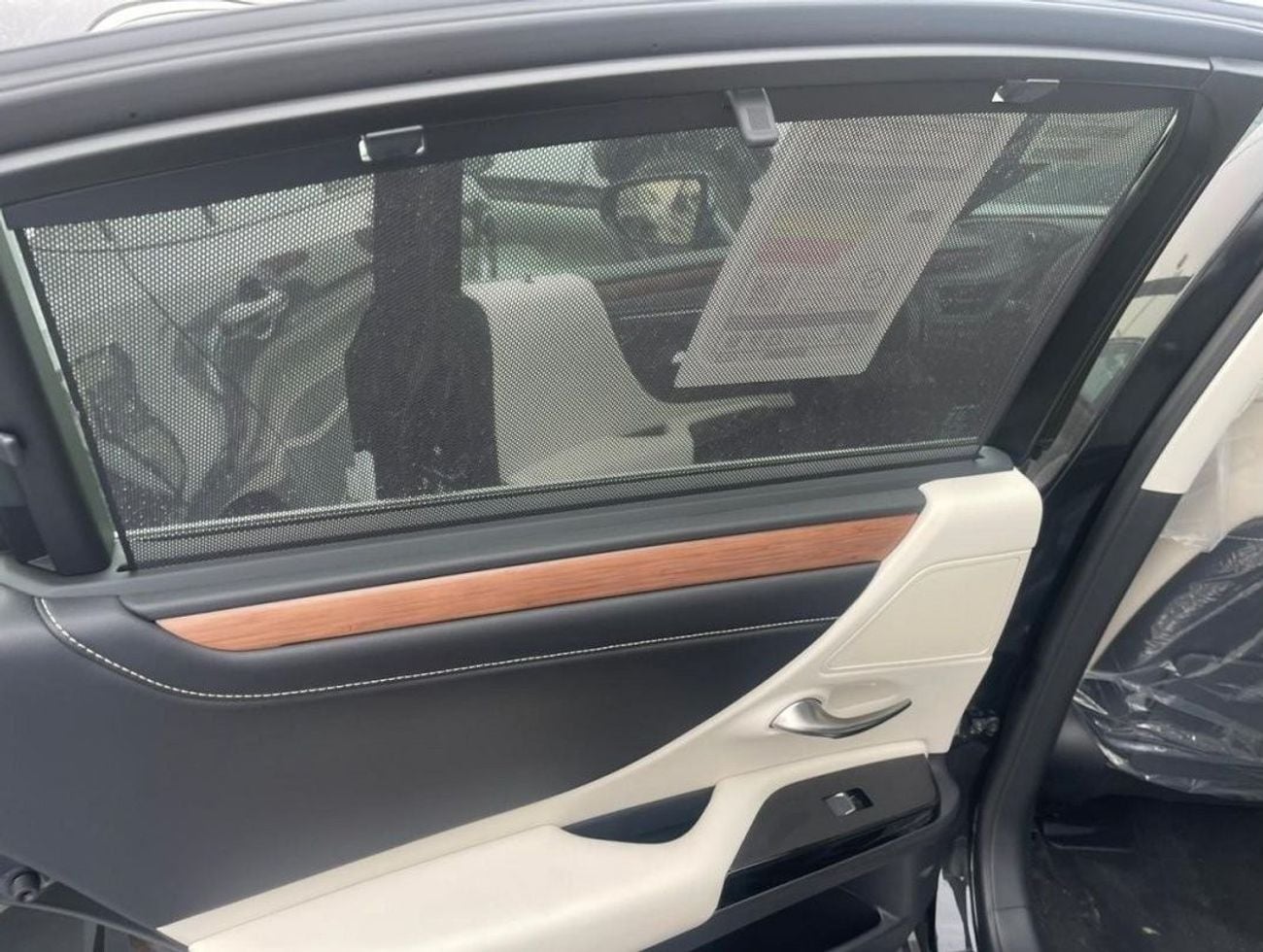 Lexus ES350 3.5 L PETROL V6 2025