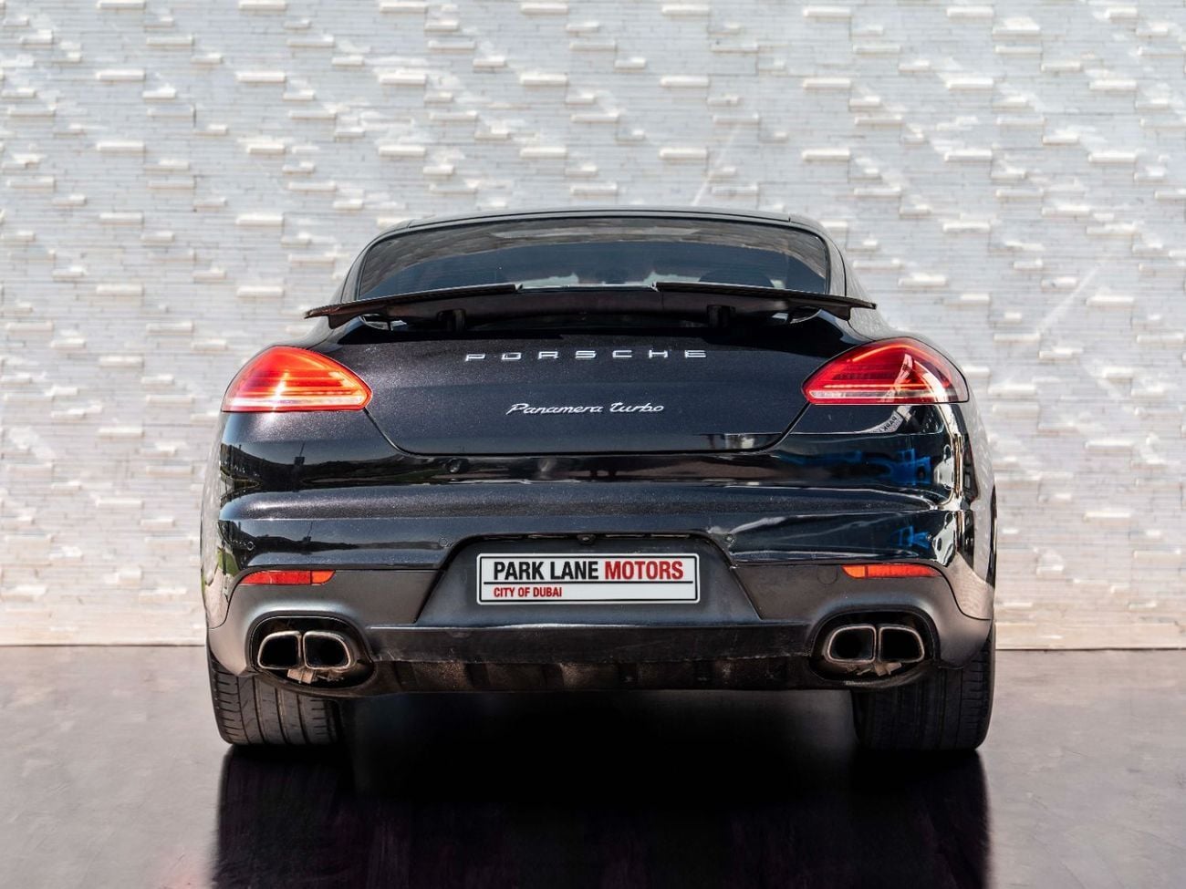 Porsche Panamera Turbo 4.8L (493 HP)