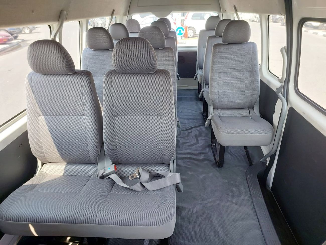 Toyota Hiace TOYOTA HIACE COMMUTER VAN RHD 2017 MODEL 2.7 L PETROL AUTOMATIC(PM77975)