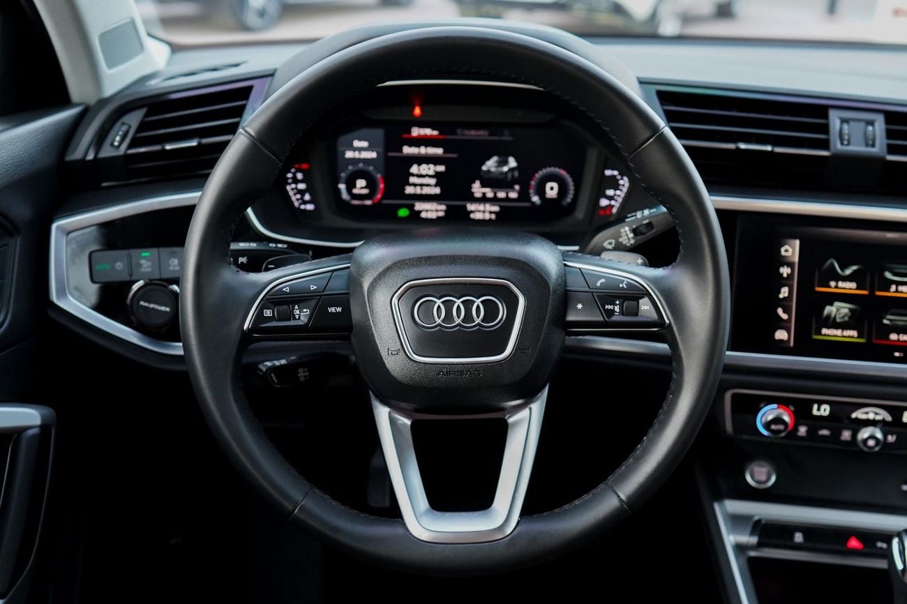 Audi Q3 35 TFSI ADVANCED Audi Q3 35 TFSI 2020 GCC for 1,249.00 AED monthly