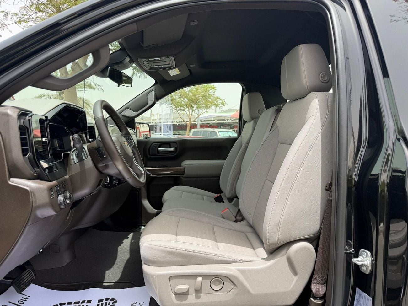 Chevrolet Silverado 1500 REG/CAB 1LT