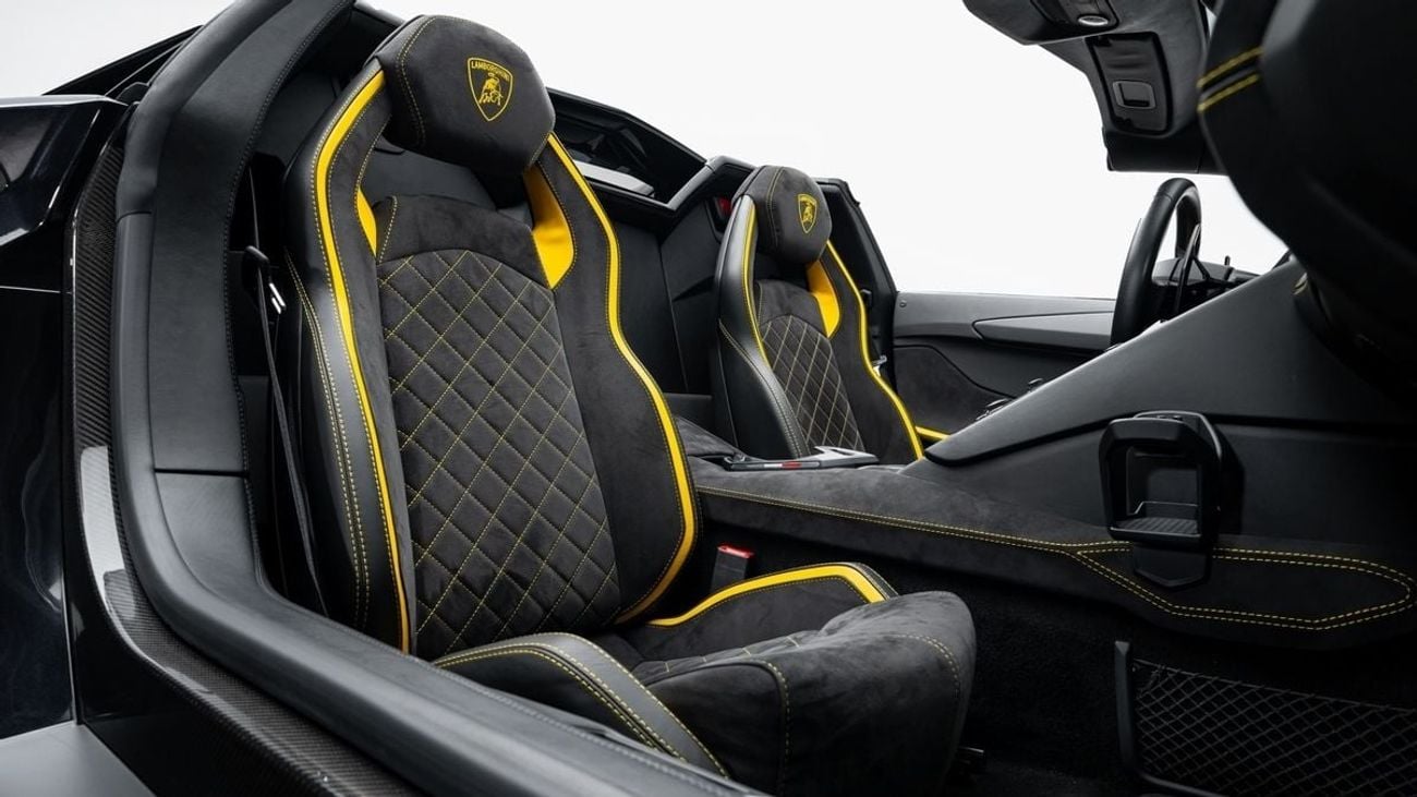 Lamborghini Aventador S Roadster - 2018 - Euro Specs