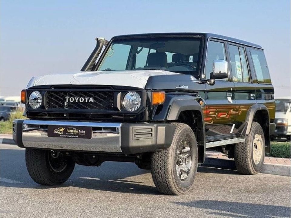 New Toyota Land Cruiser 70 LC76 4.0L PTR M/T // 2025 // HIGH OPTION ...