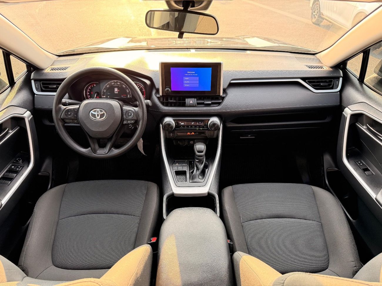 Toyota RAV4 2.5L (4WD) LE