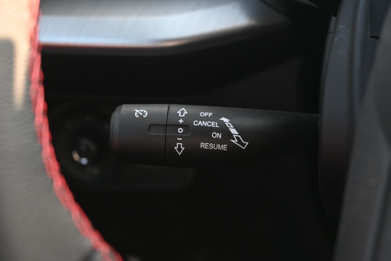 أم جي GT MG GT Luxury 1.5L Turbo Petrol, Fastback Seda, Model 2024, Color Grey