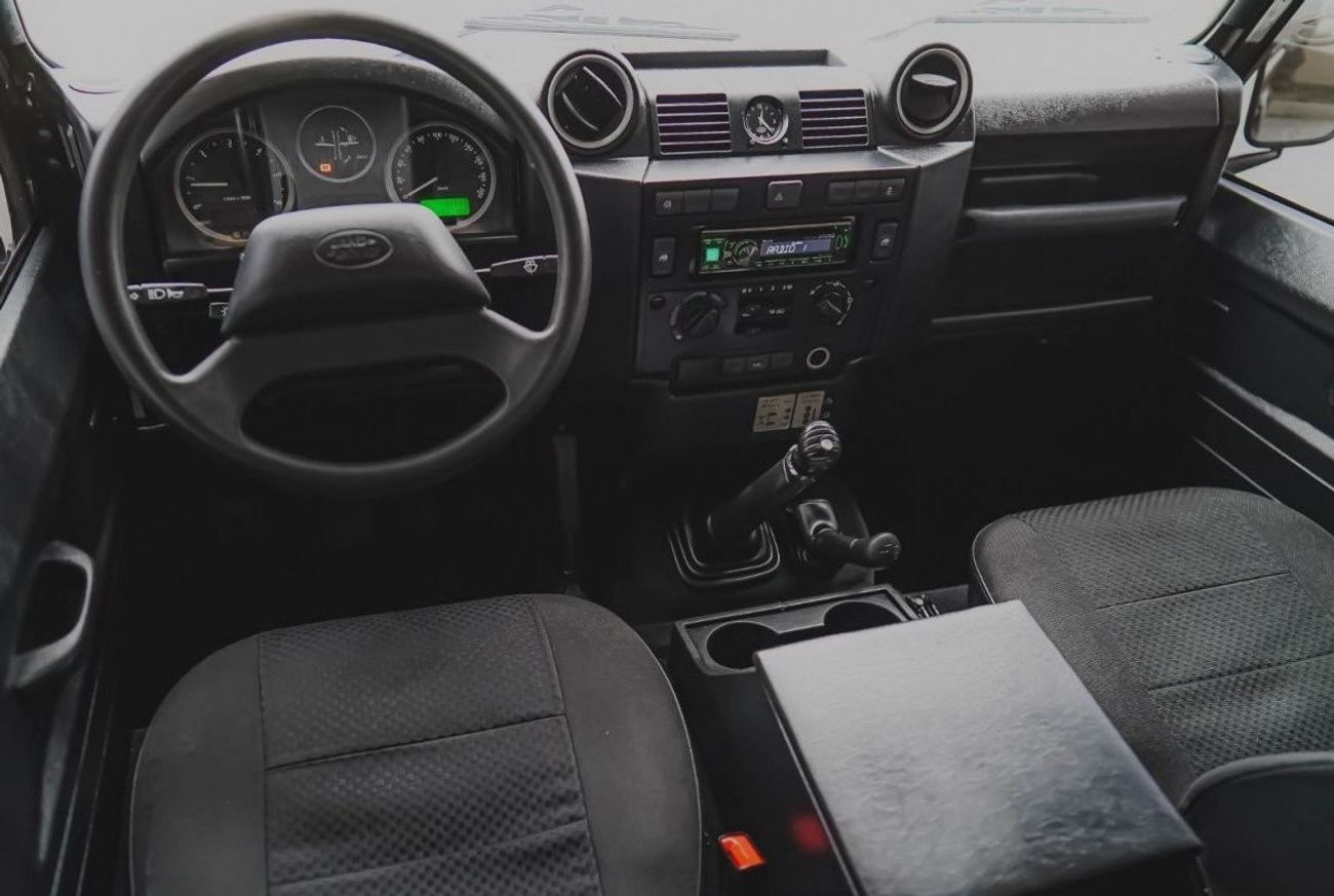 Land Rover Defender 110