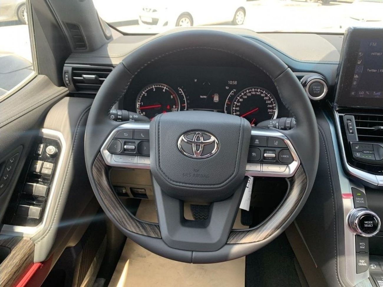 تويوتا لاند كروزر VXR 3.3L V6 DIESEL AT