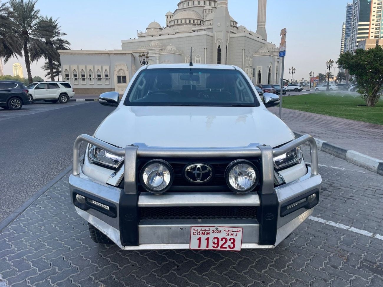 تويوتا هيلوكس S GLX 2.8L AWD A/T