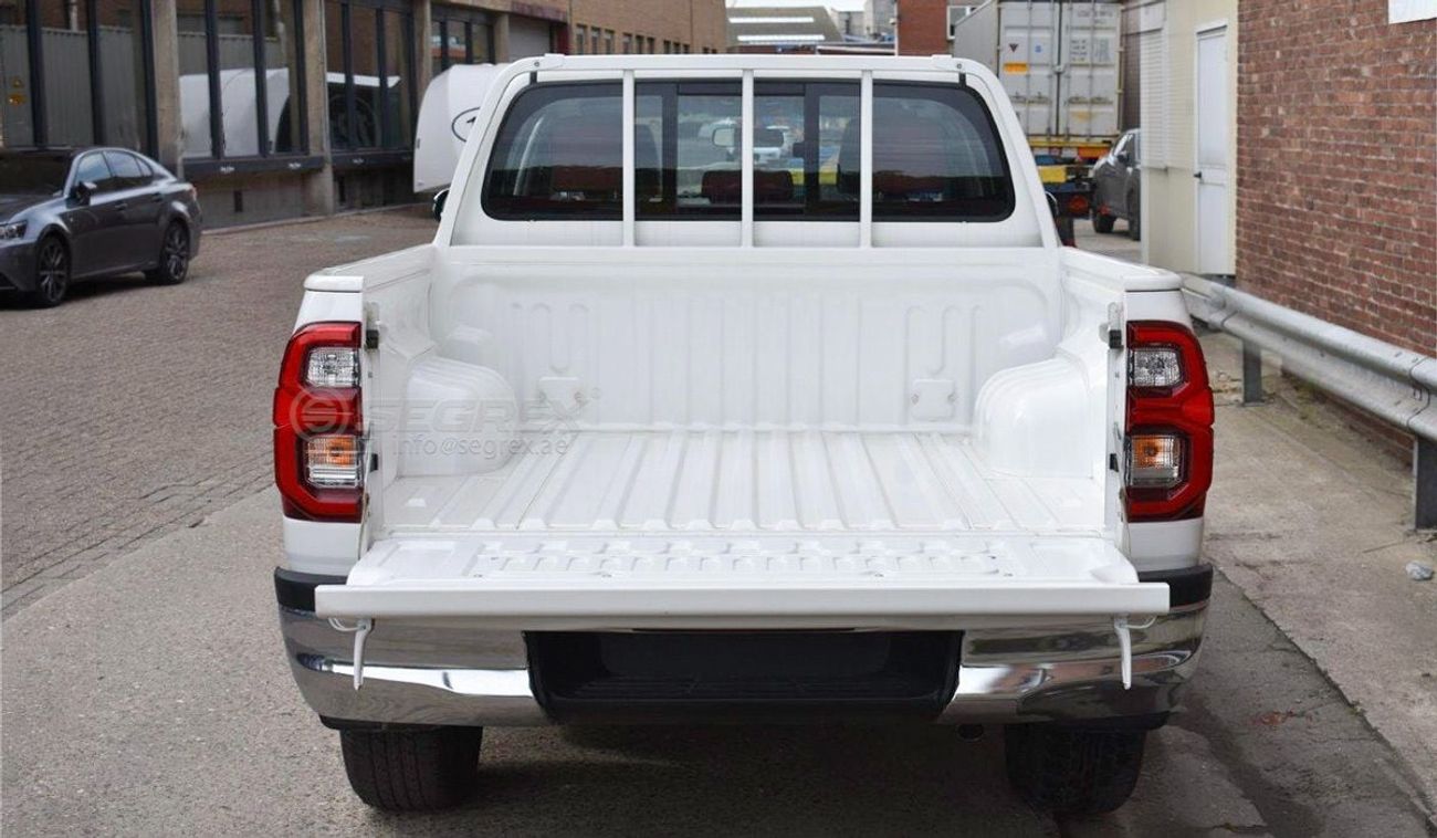 Toyota Hilux DC, 2.7L Petrol 4WD M/T | 2026 Model | For Export