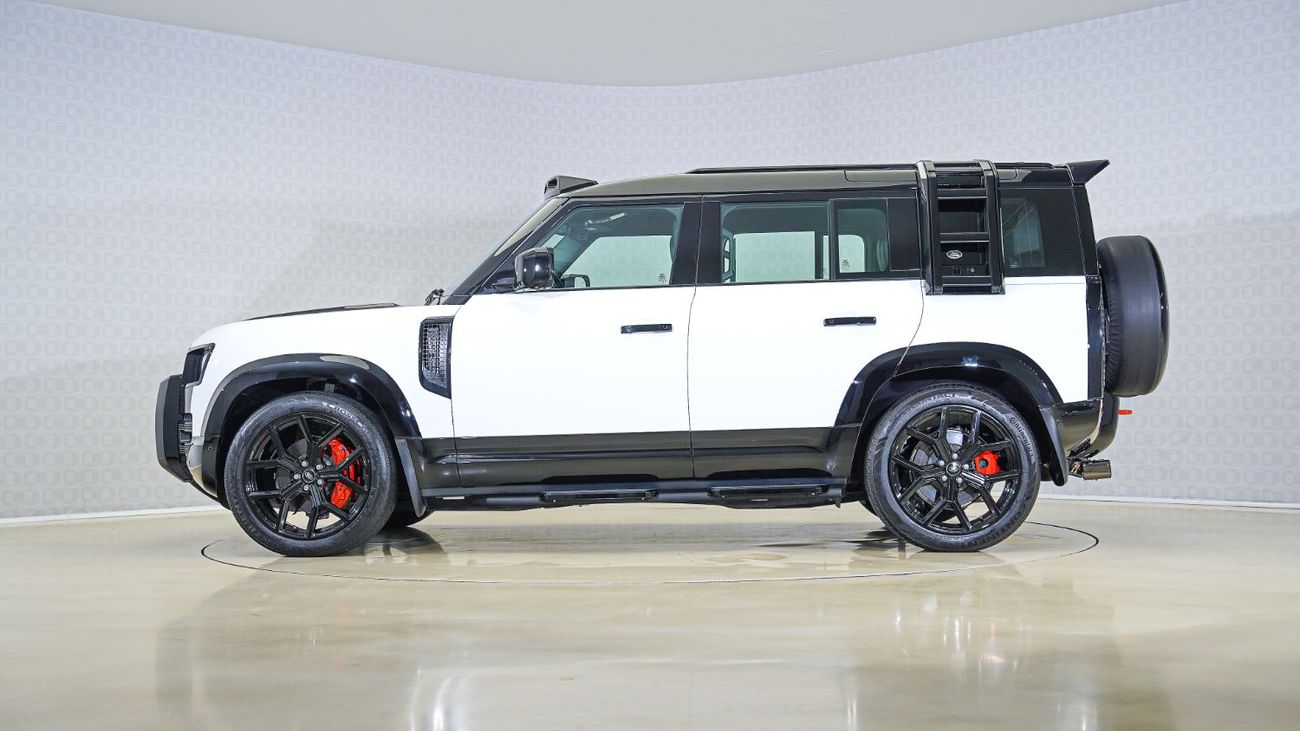 لاند روفر ديفندر P400 110 X-Dynamic SE 3.0L (5 Seater) 'Widetrack'| AED 5,427 PM | Warranty November 2028 | GCC