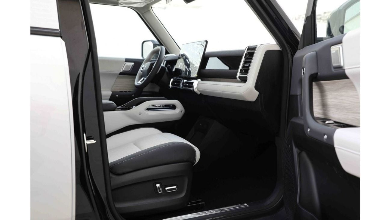 Chery iCar 03 2024 ICAR EQ3 V2 Long Range - Silver inside White | Export Only