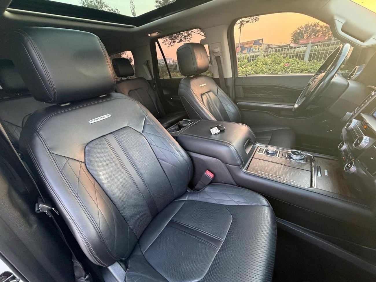 Ford Expedition PLATINUM Ford Expedition Platinum 2018 | GCC Specs | Full Option Full Service History Two Keys