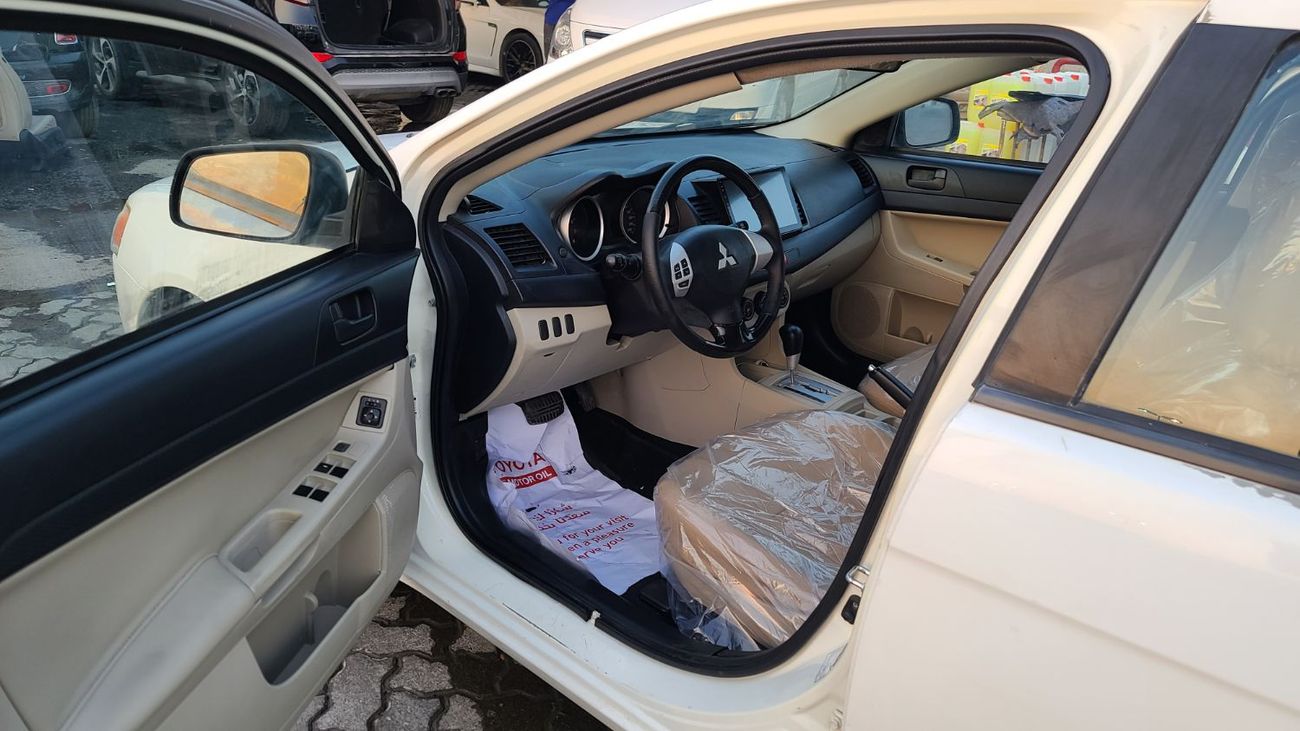 Mitsubishi Lancer خليجي