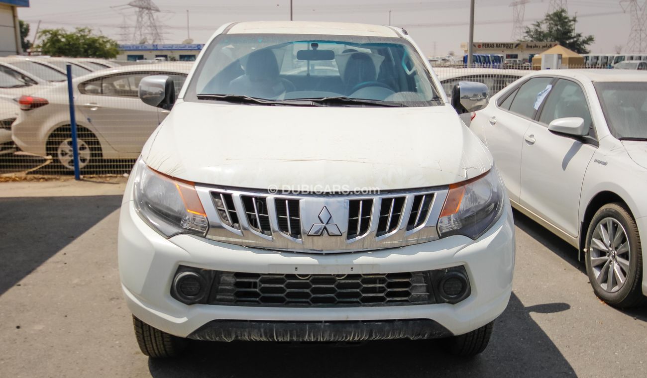 Mitsubishi L200 4x4 Petrol Engine