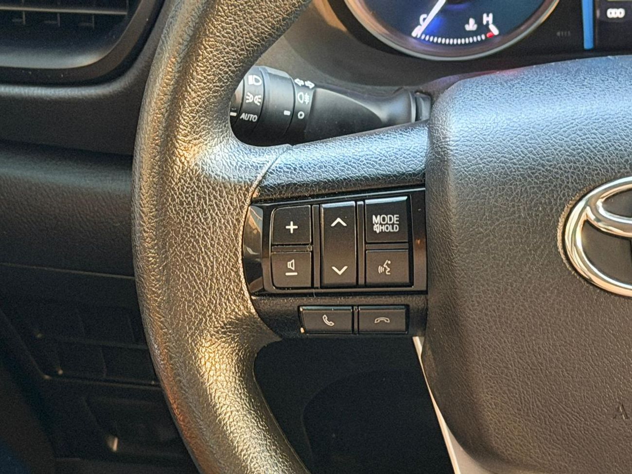 تويوتا فورتونر EXR 2.7L (164 HP)