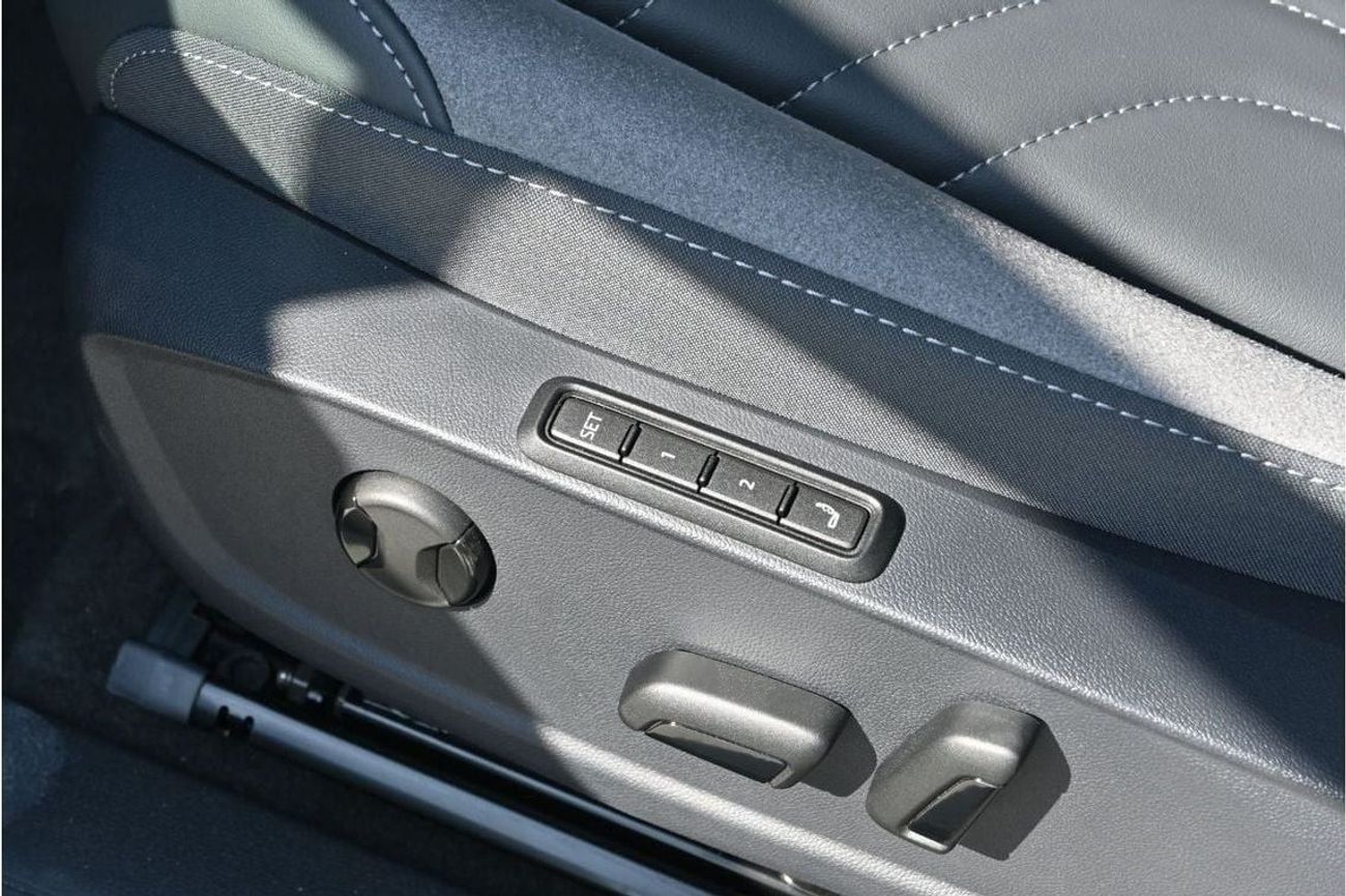 فولكس واجن ID.4 كروز Volkswagen ID.4 Crozz Lite Pro Model 2023 Color Nardo Grey (Export Price)