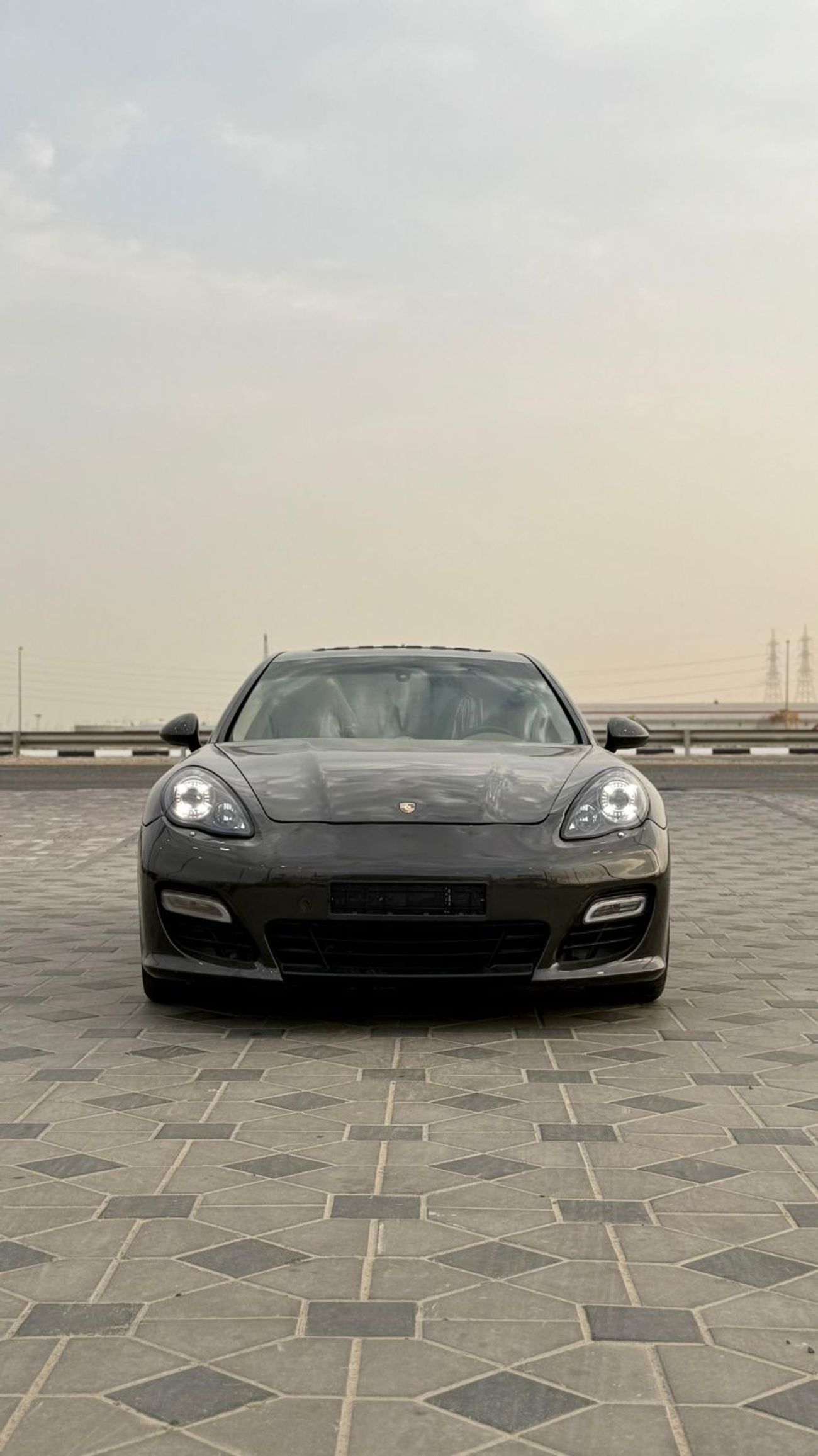 Porsche Panamera GTS 4.8L (424 HP)