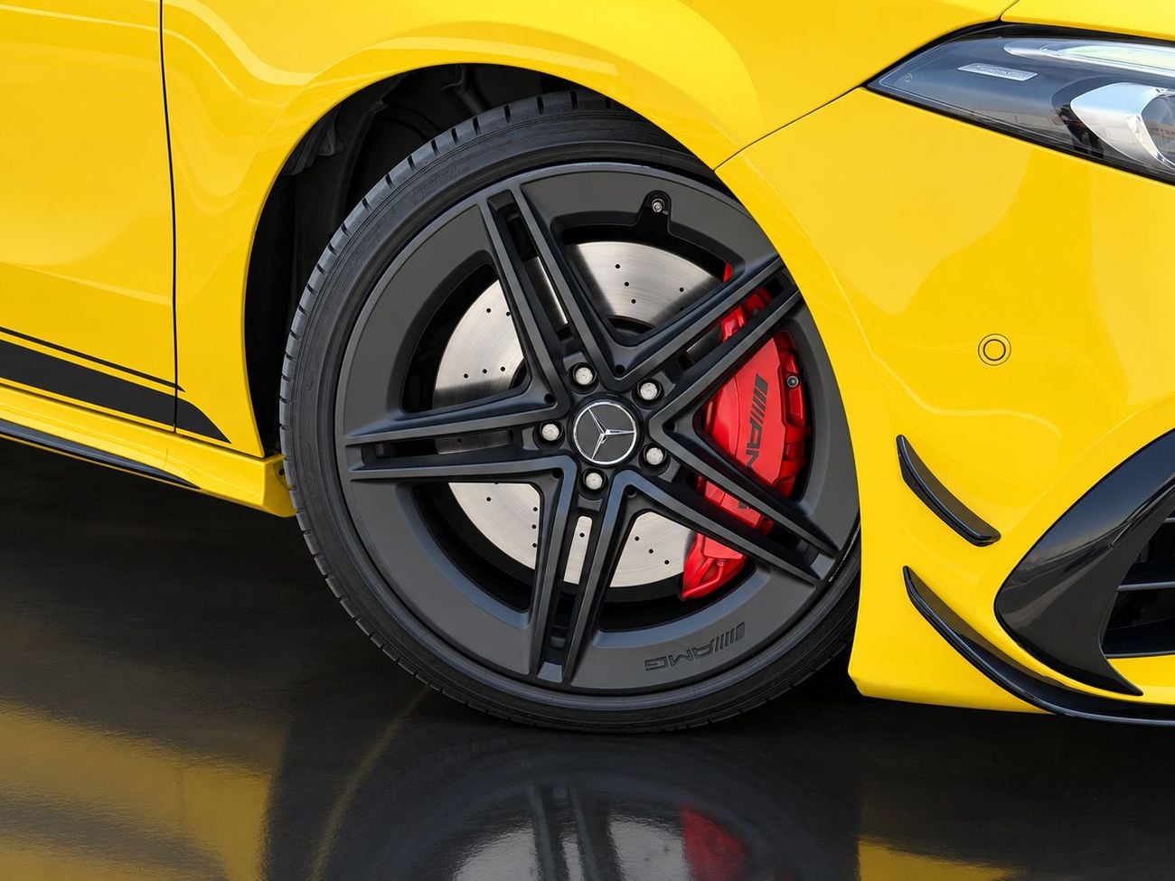 Mercedes Benz A45 AMG- S
