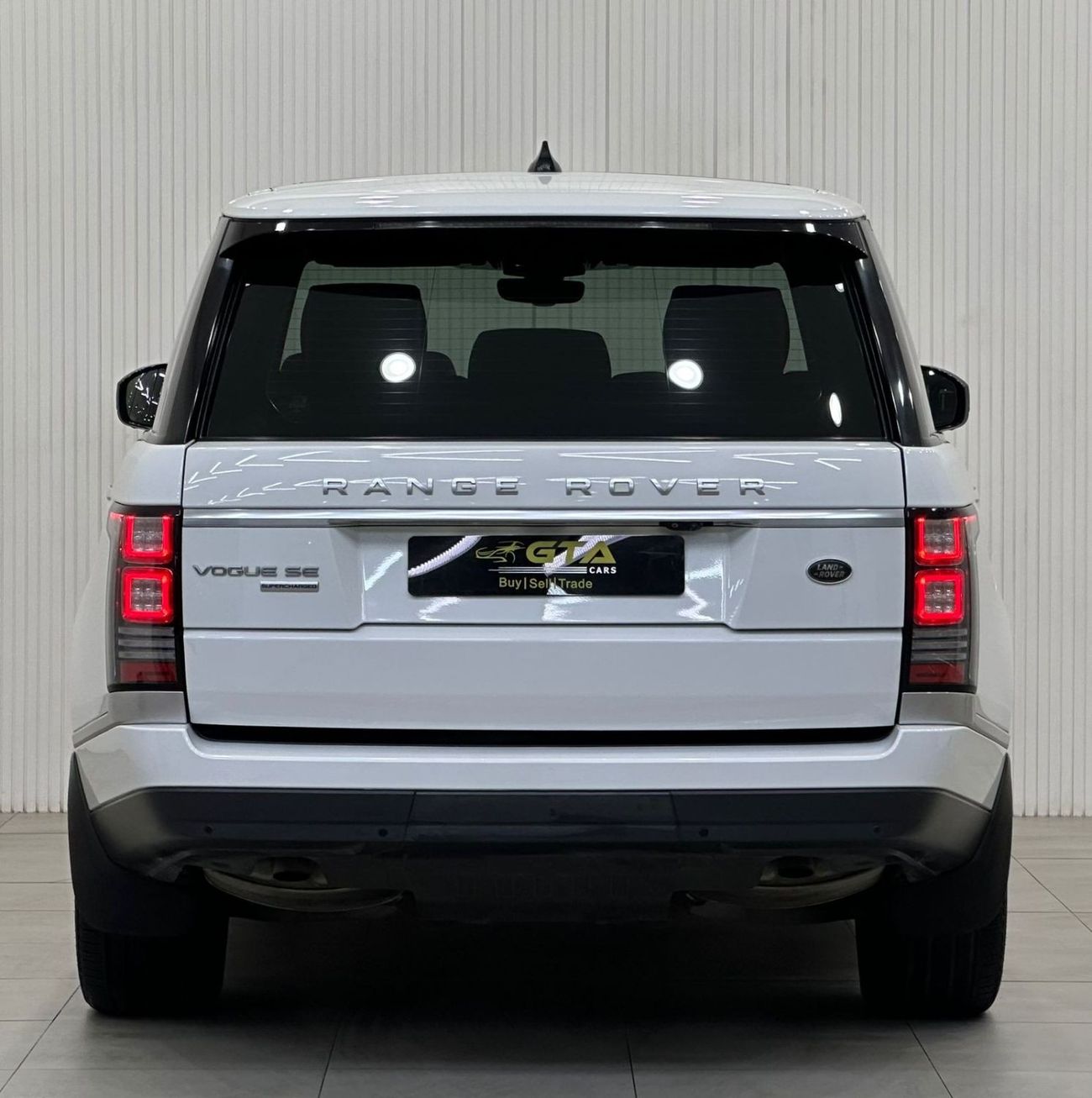 لاند روفر رينج روفر 2017 Range Rover Vogue SE Supercharged, 2024 Range Rover Warranty + Service Pack, Full Options, GCC