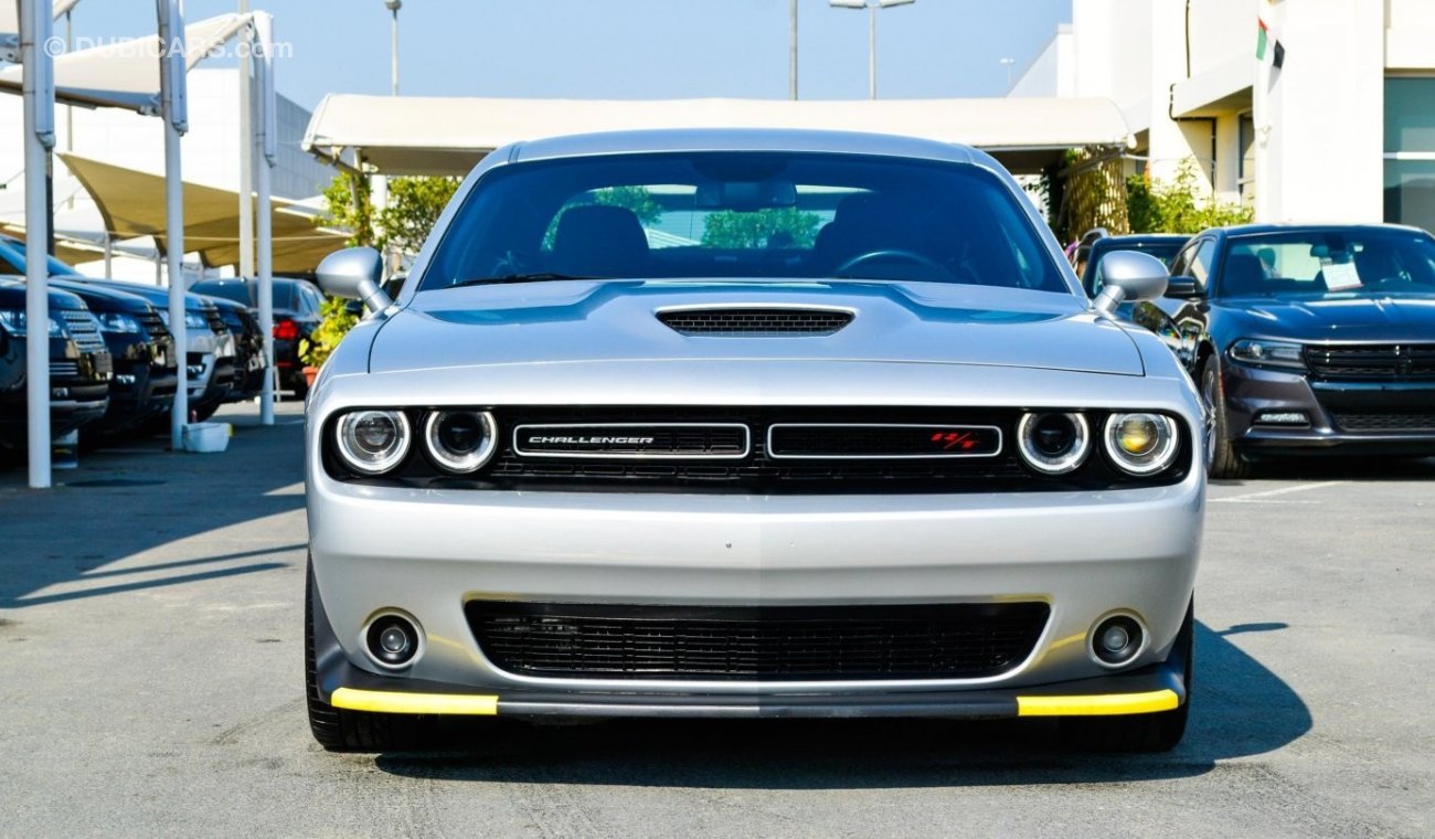 Dodge Challenger R/T HEMI 5.7L