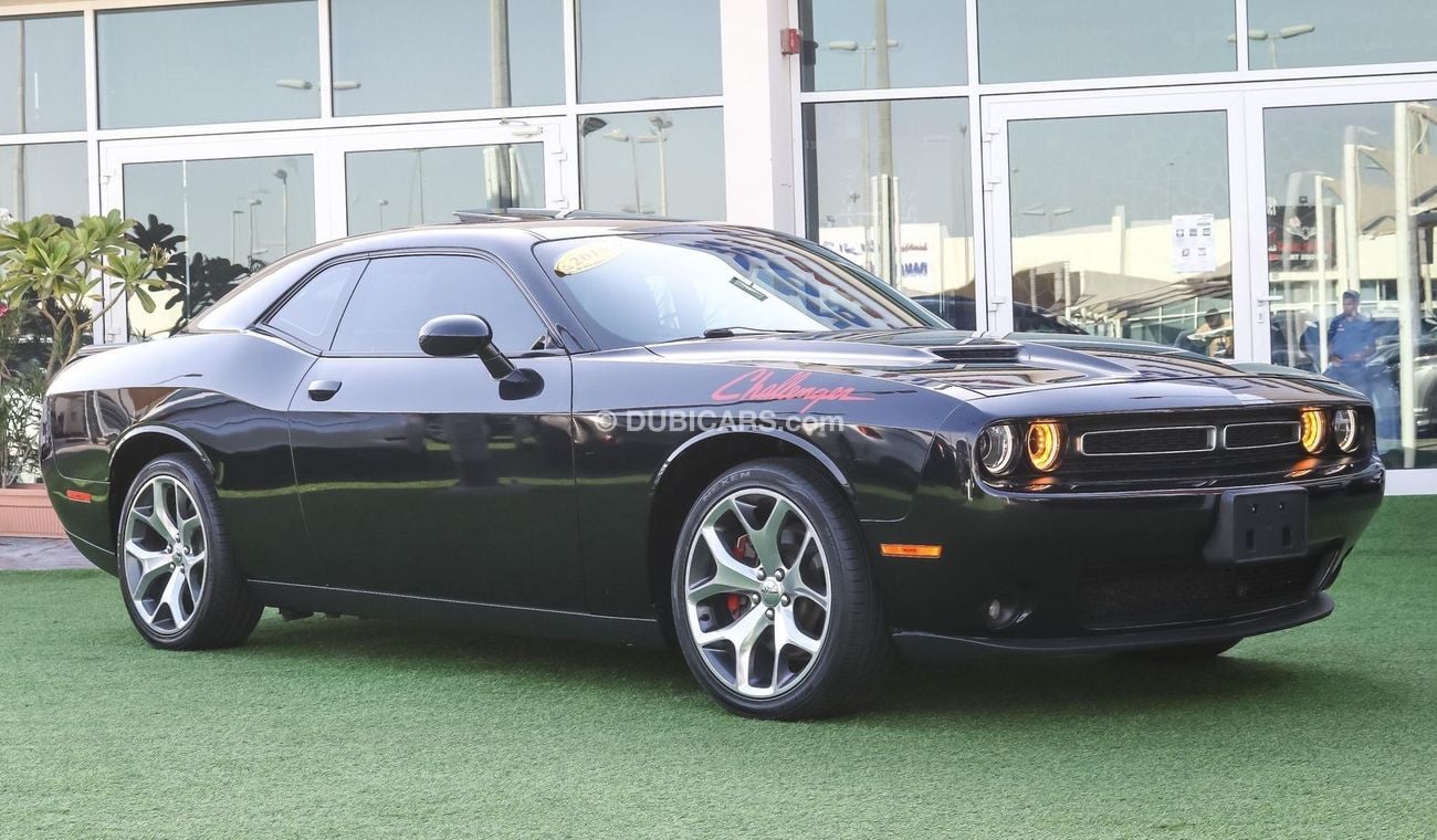 Dodge Challenger V6