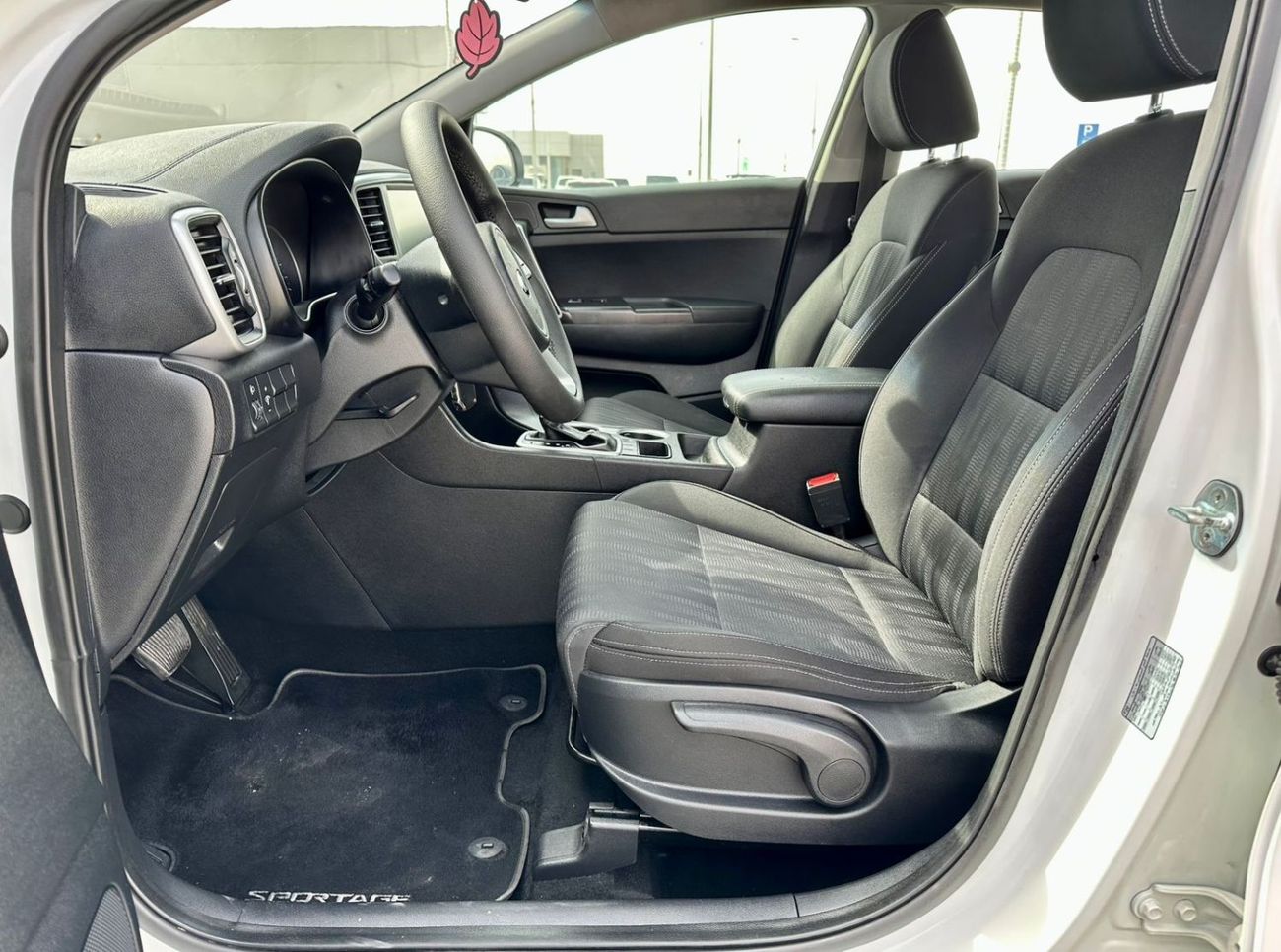 كيا سبورتيج LX 1.6L