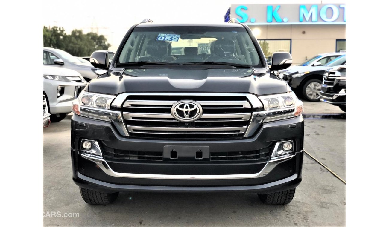 Toyota Land Cruiser GXR,DIESEL,4.5L,V8,SUNROOF,NAVIGATION,360 CAMERA,18'' ALLOY WHEELS