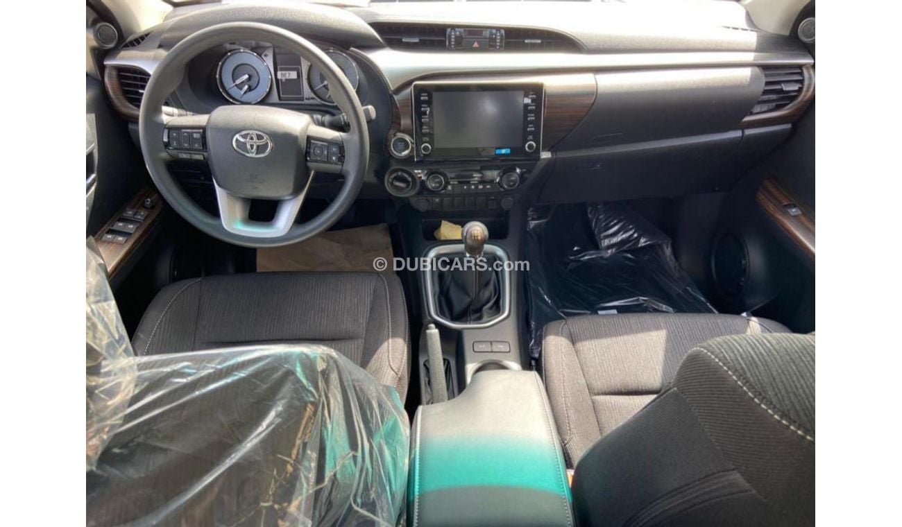 Toyota Hilux TOYOTA HILUX 2.7L PETROL 4/4 FULL OPTION 2023