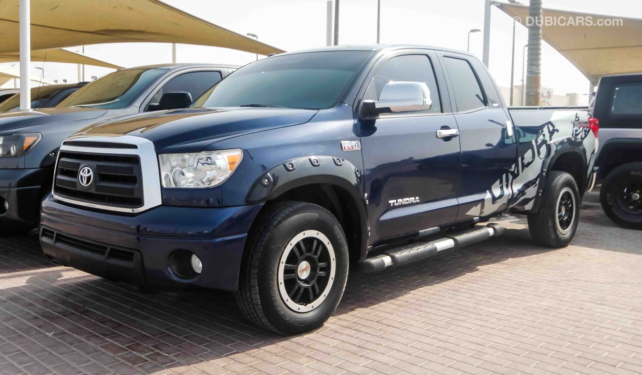 Toyota Tundra 5.7L V8 SR5 TRD