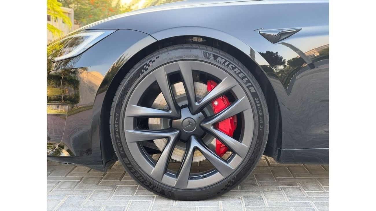 Tesla Model S TESLA MODEL S PLAID MODEL 2023 KILOMETERS 8000 GCC Specs NO ACCIDENT NO PAINT UNDER WARRANTY