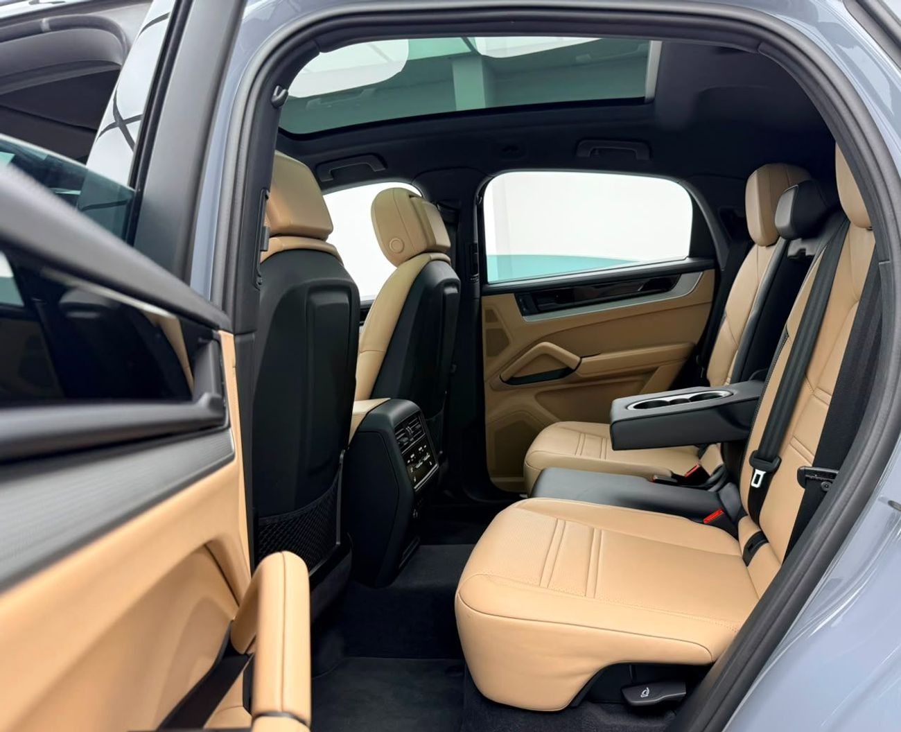 Porsche Cayenne STD 2025 Porsche Cayenne Coupe, 2029 Porsche Warranty, Full Porsche Service History, Low Km, GCC