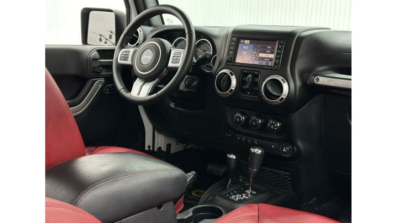 جيب رانجلر 2016 Jeep Wrangler Unlimited Rubicon X, Limited Edition, Excellent Condition, GCC