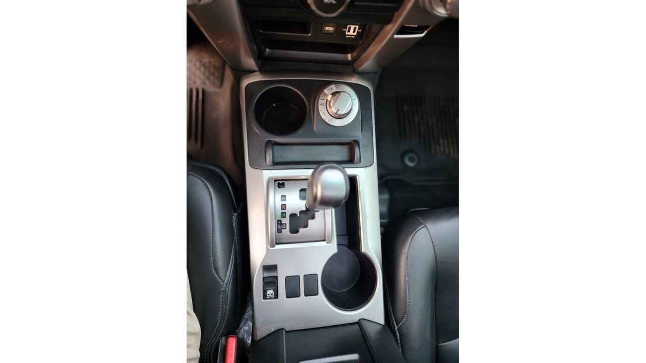 تويوتا Runner4 TOYOTA 4Runner Trd OFF Road  full option