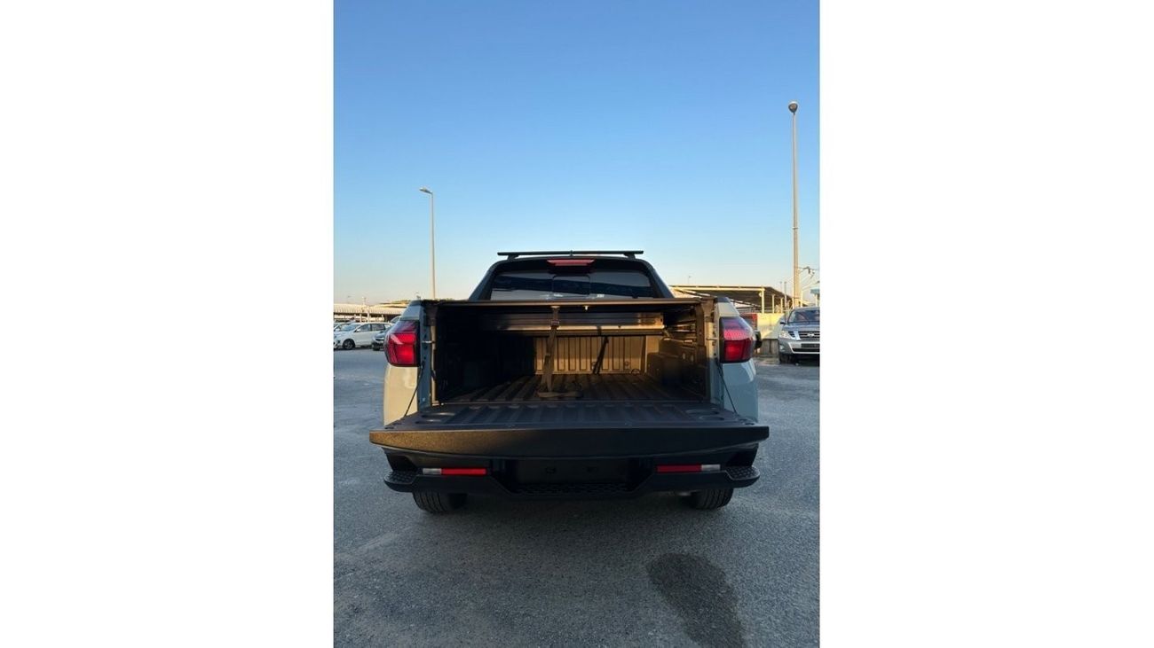 Hyundai Santa Cruz Hyundai Santa Cross 2022 car with engine capacity 2.5 turbocharged 4wd sunroof good equipment wirele