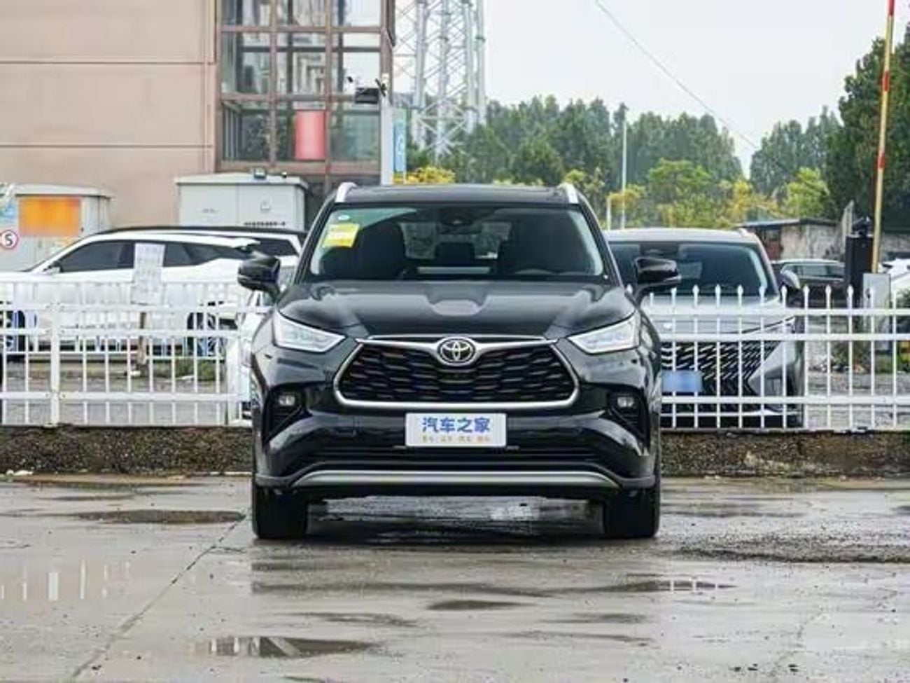 Toyota Highlander VXR FULLEST OPTION WITH JBL, HUD