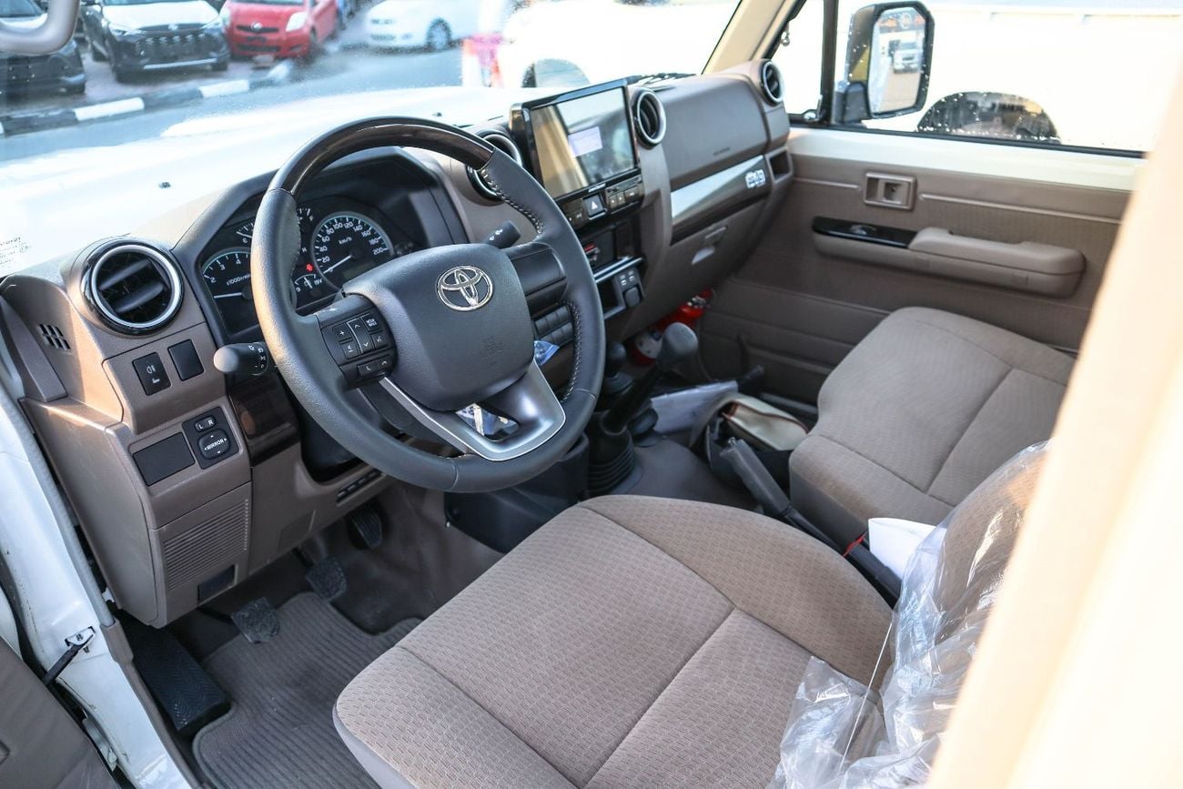 تويوتا لاند كروزر بيك آب TOYOTA LAND CRUISER PICK-UP (70 SERIES) – GRJ79 – 4.0L V6 – 2025 MODEL