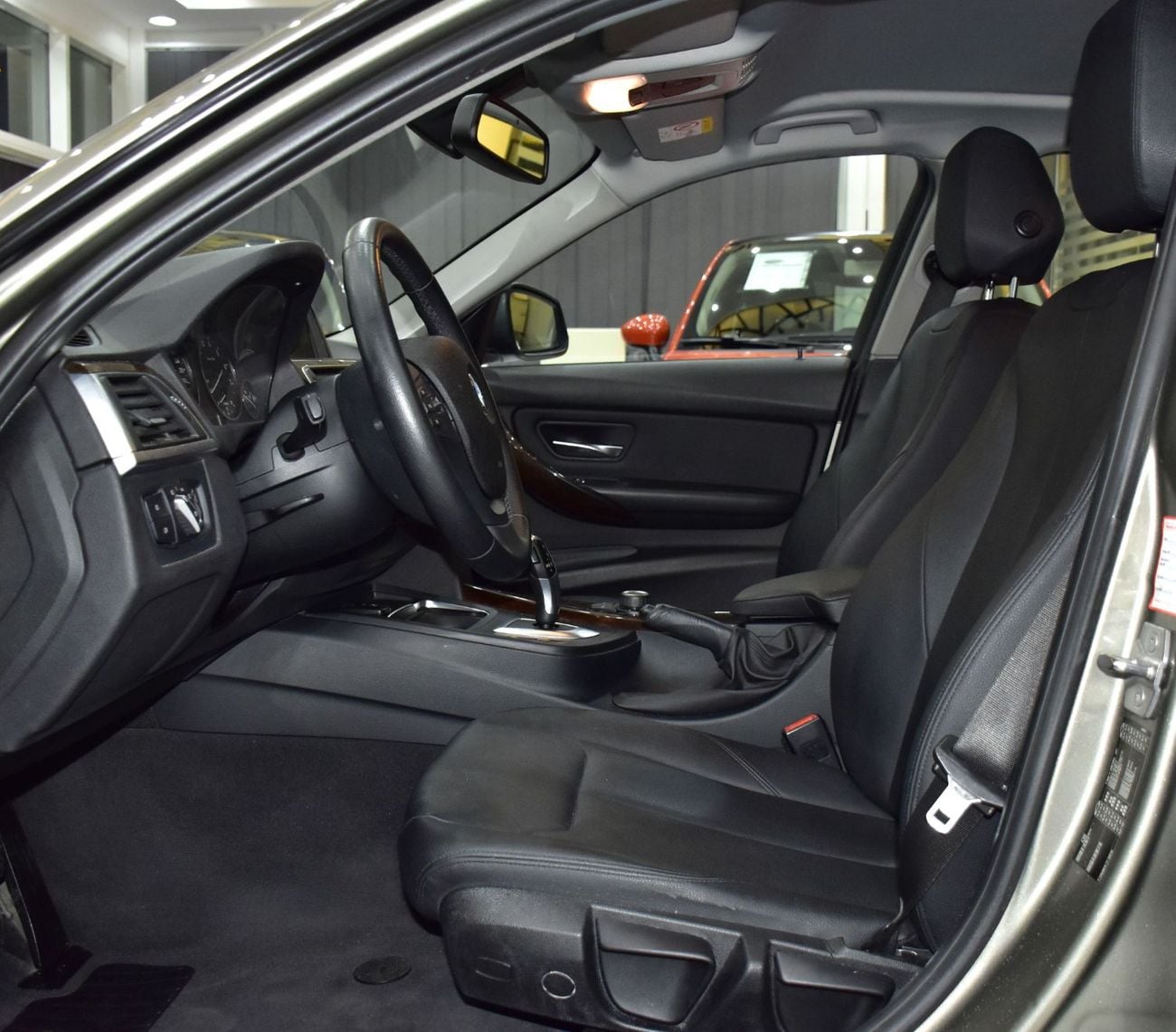 بي أم دبليو 318i EXCELLENT DEAL for our BMW 318i ( 2016 Model ) in Brown Color GCC Specs