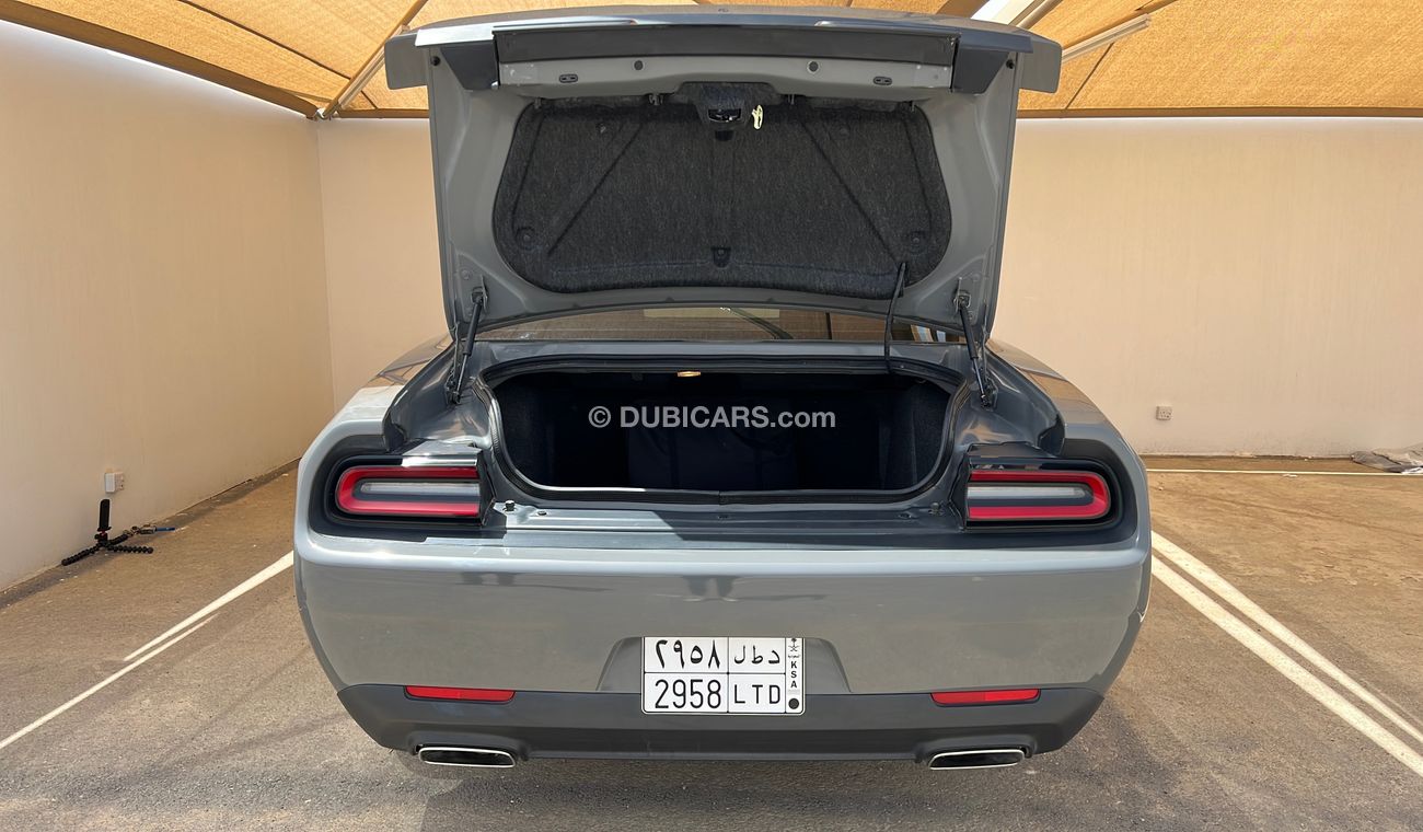 Dodge Challenger 3600