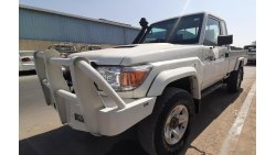 تويوتا لاند كروزر بيك آب DIESEL 4X4 4.5L RIGHT HAND DRIVE