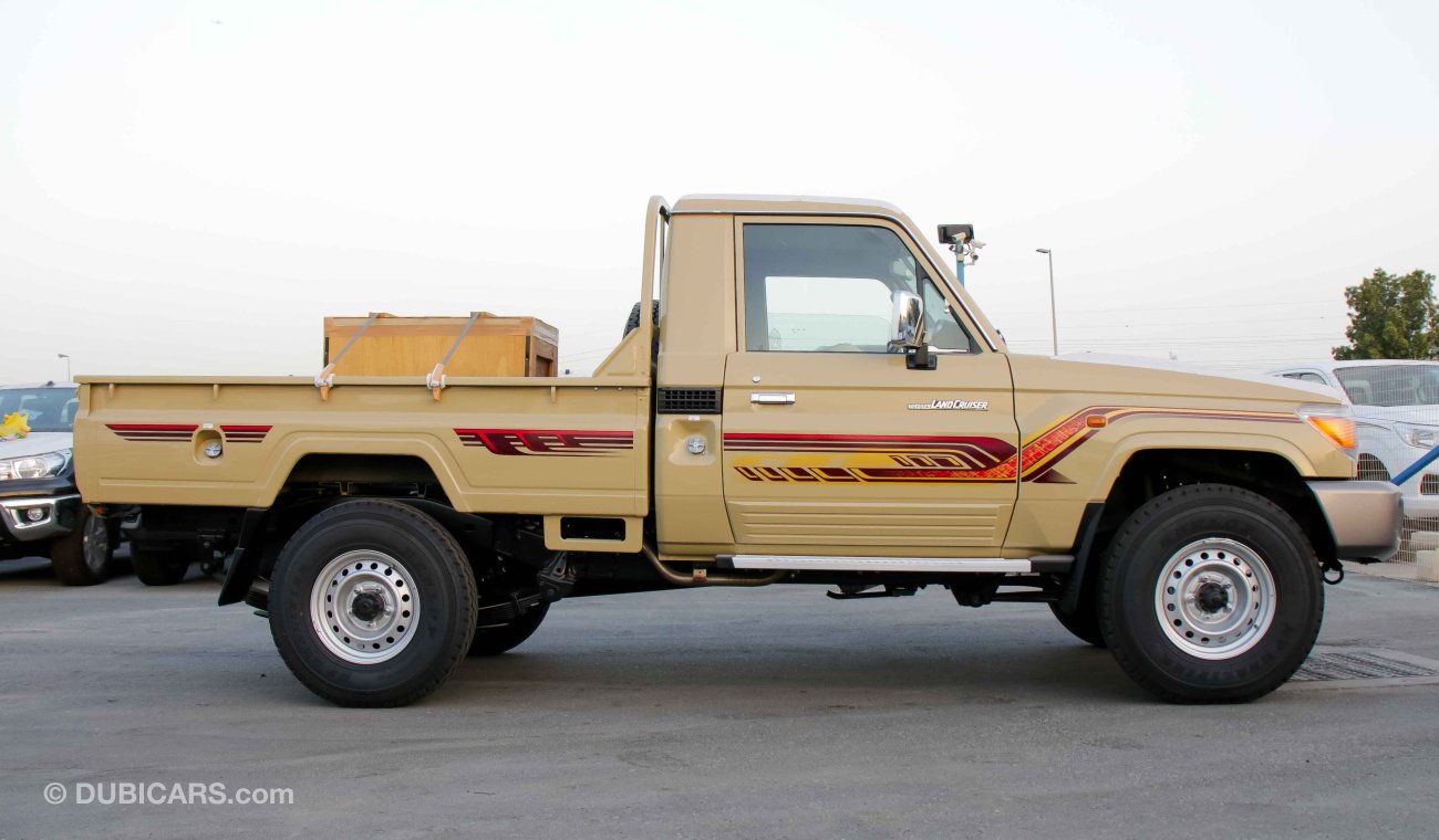 Toyota Land Cruiser Pick Up تويوتا لاندكروزر LX V6 4.0L - diff lock - winch